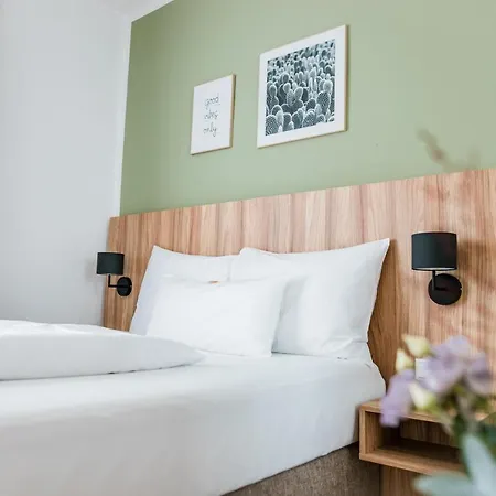 לינה וארוחת בוקר Gaestehaus Meiwes Delbrück