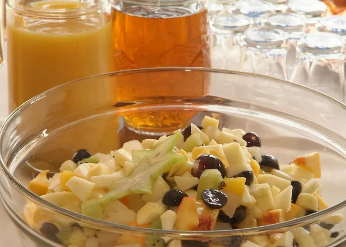 לינה וארוחת בוקר Gaestehaus Meiwes 3*